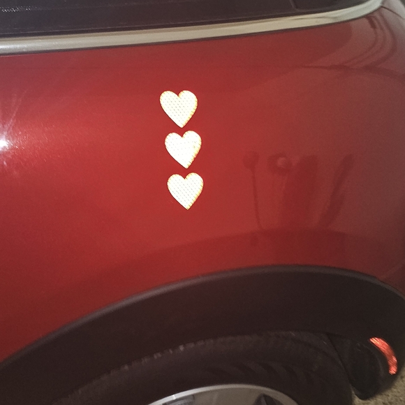Set of 4 pcs Heart-shaped Reflective decals Stickers " Red " NWT ❤️❤️❤️ - Picture 8 of 8